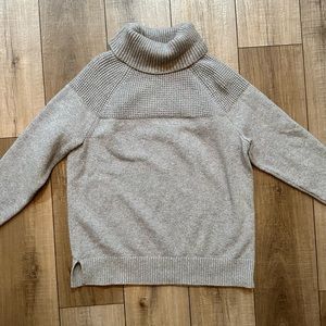 L. L. Bean grey turtleneck sweater size L